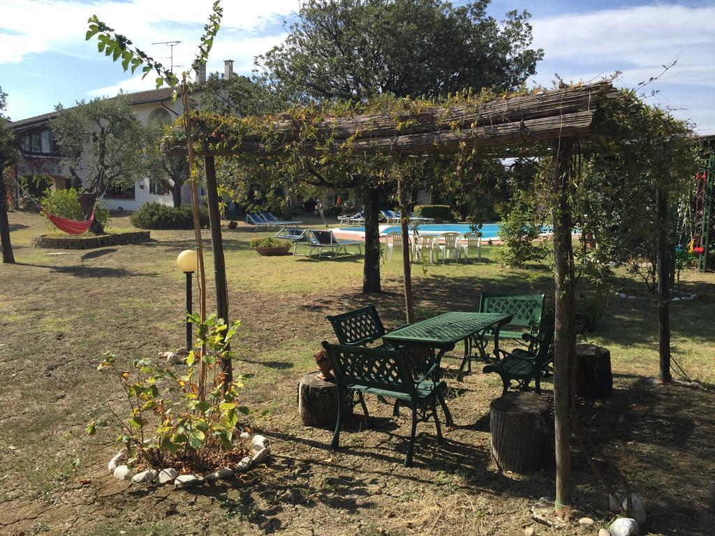 Villa Dolcevita San Costanzo Luaran gambar