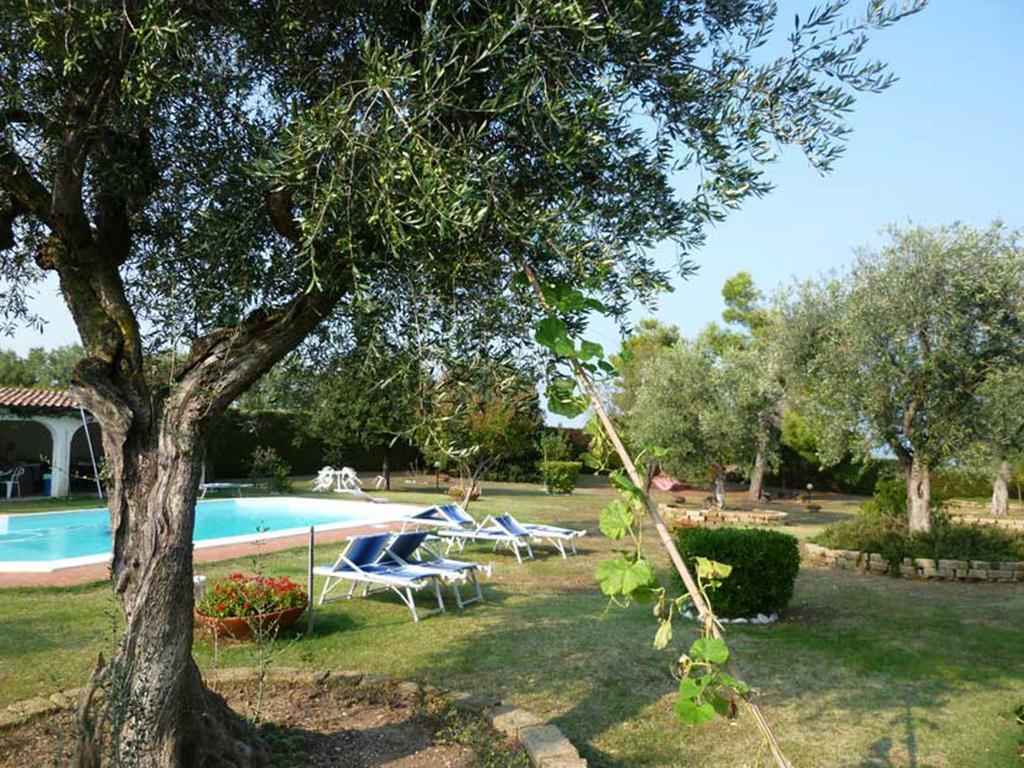 Villa Dolcevita San Costanzo Luaran gambar