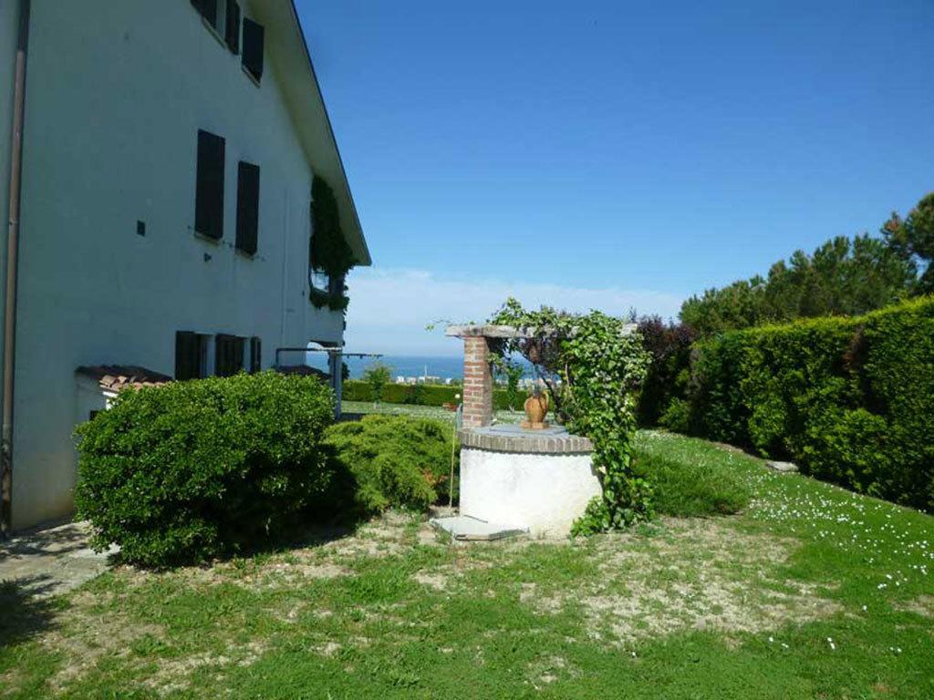 Villa Dolcevita San Costanzo Luaran gambar